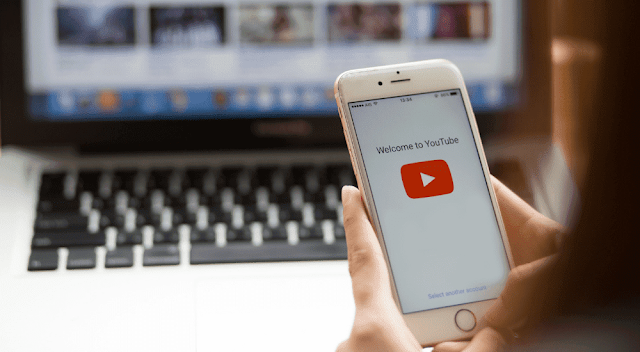 كيفية تنزيل مقاطع فيديو YouTube على ألبوم كاميرا iPhone الخاص بك