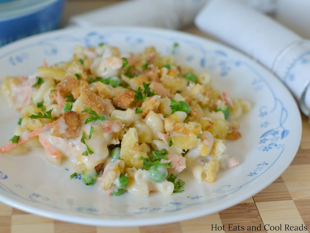 Salmon Macaroni Casserole Recipe from Hot Eats and Cool Reads! This delicious and family friendly comfort food casserole can be on the table in an hour! Use canned salmon, leftover cooked salmon fillets or even give tuna a try!