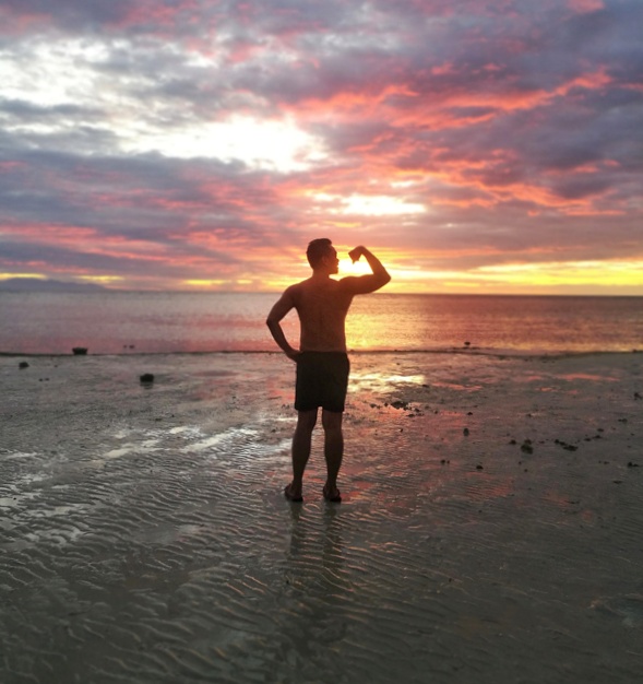 Sunset-Maravilla-Beach-Tabuelan-Cebu-Guide