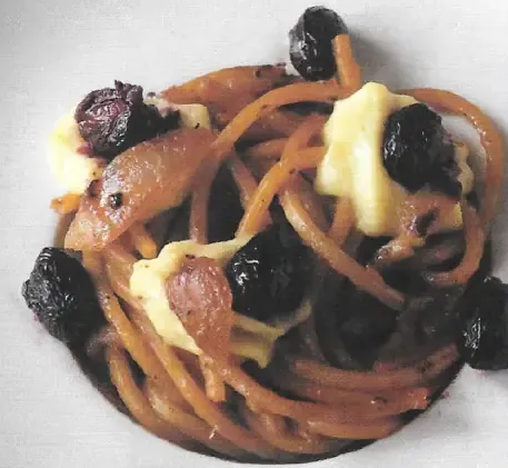 Spaghetti risottati con cipolle