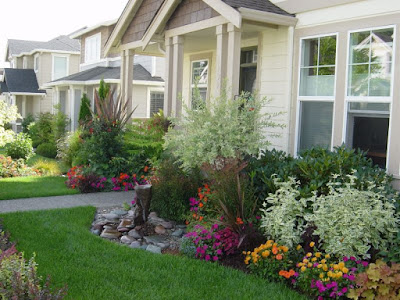 Small yard landscaping idea