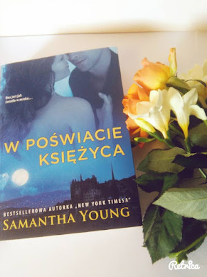 W Poświacie księżyca - Samantha Young