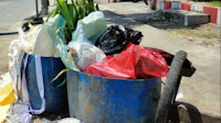 Warga BRR Pulo Sarok Singkil Keluhkan Sampah Tidak Angkut, Penyakit ISPA Menunggu 
