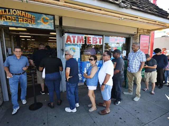 Lottery fever has gripped the US as the jackpot has climbed