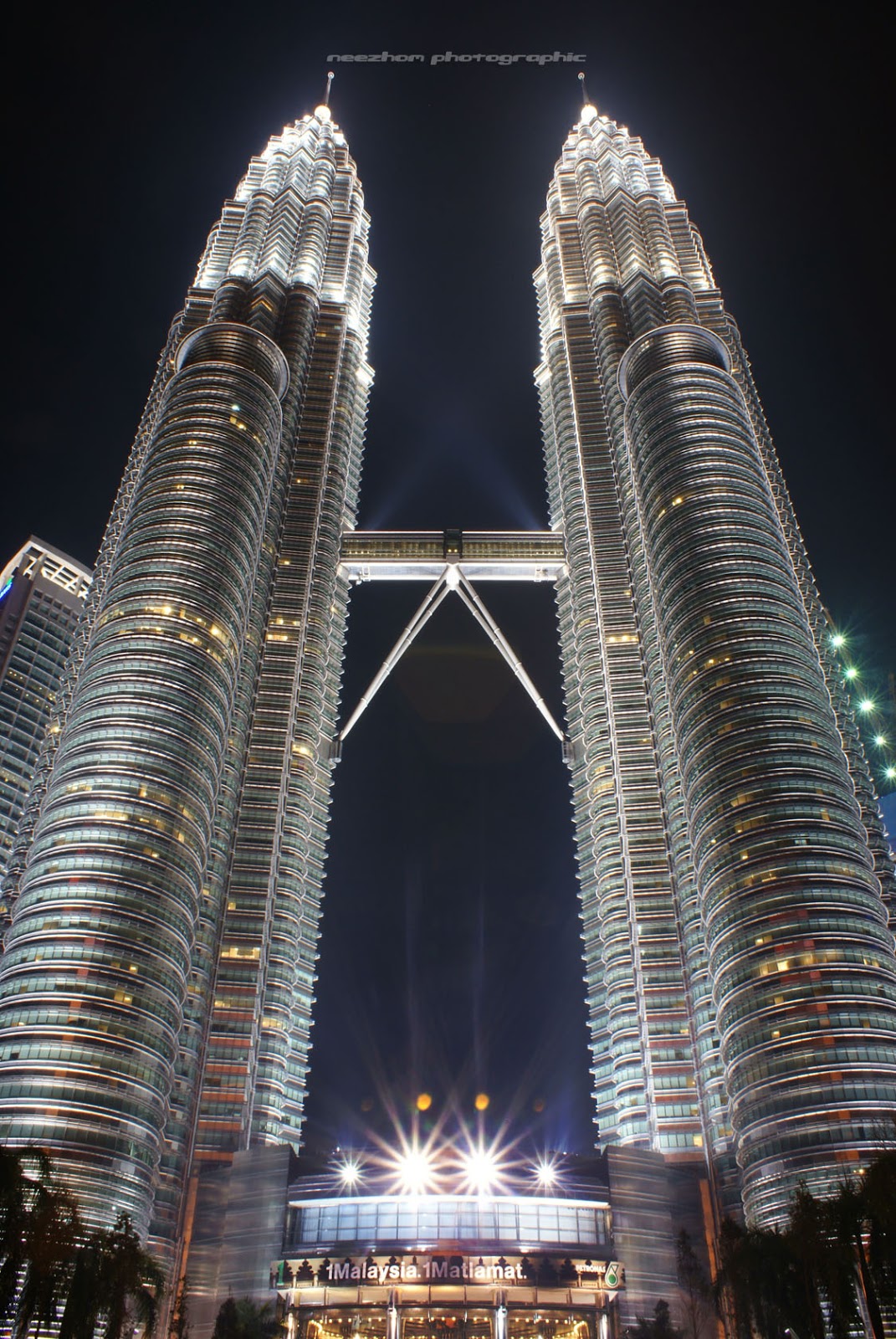 Gambar Menara Petronas, KLCC, Kuala Lumpur ~ Neezhom