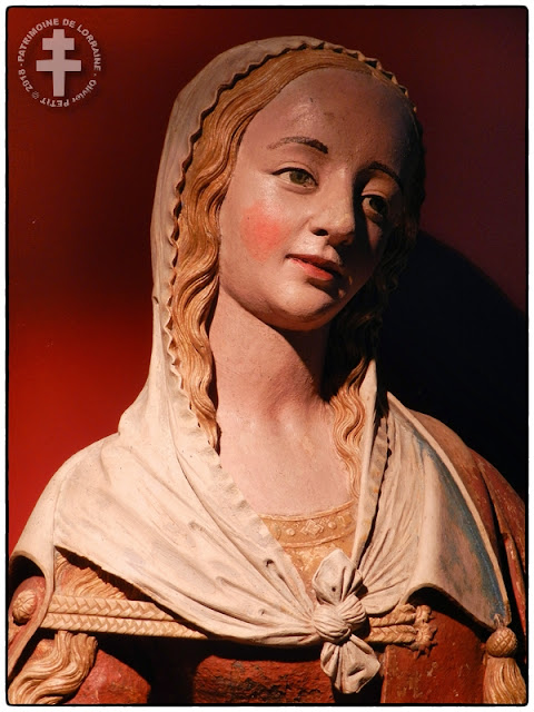 TOUL (54) - Musée d'Art et d'Histoire : Statues renaissance de Sainte Marie-Madeleine et Sainte Catherine