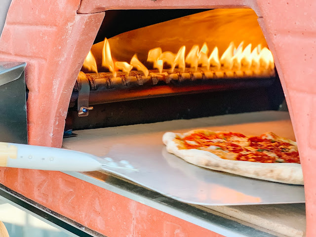 pizza in gas oven