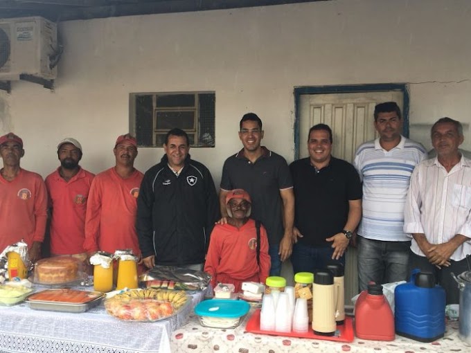 Prefeitura de Mairi comemora Dia do Gari com café da manhã e sorteio de brindes