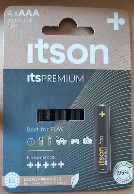 pack of 4 itson premium AA batteries in the box