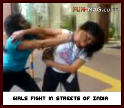 Girls Fight Over Streets of India : Video