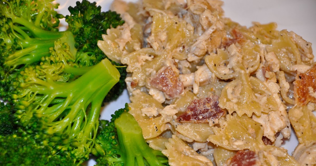 Michelle's Recipe Box: Garlic Chicken Farfalle