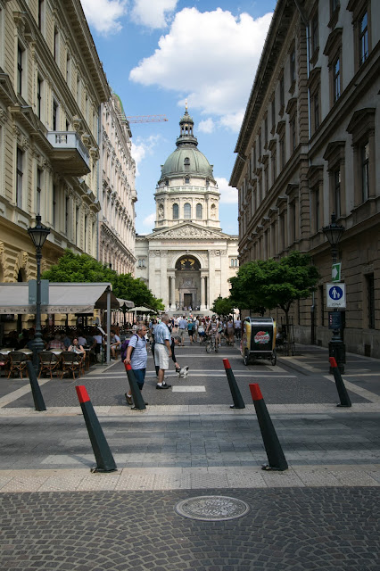 Piazzale della Basilica di Santo Stefano-Budapest