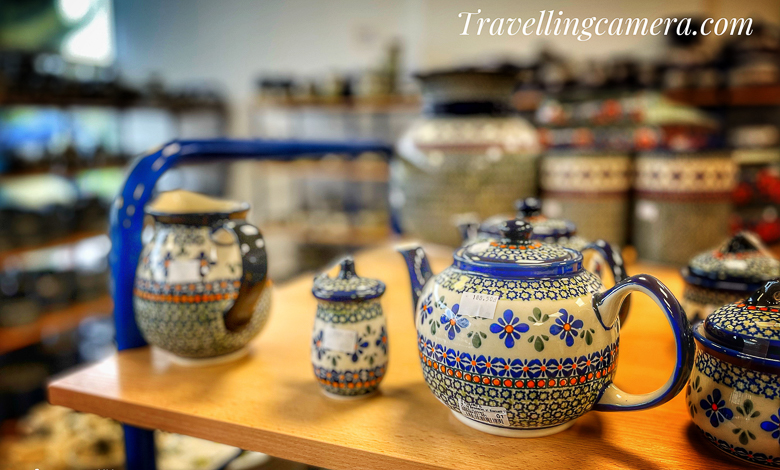 While Polish pottery is celebrated for its artistic beauty, it is also highly functional. Crafted for everyday use, these ceramics are dishwasher, microwave, and oven safe, making them practical additions to any kitchen. From dinner plates and serving dishes to mugs and baking trays, there's a piece of Polish pottery for every purpose.