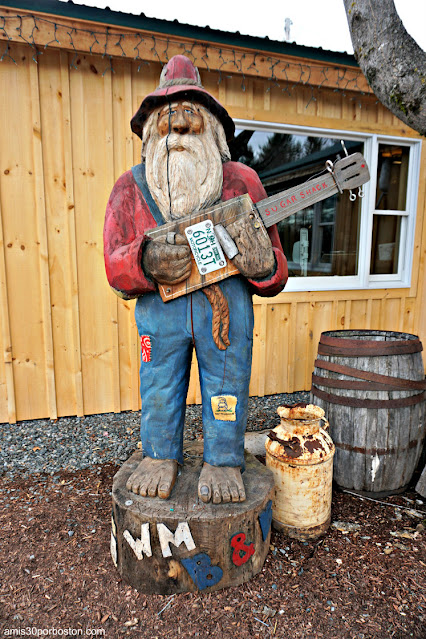 Obra de Arte Folclórico de Benton's Sugar Shack en New Hampshire