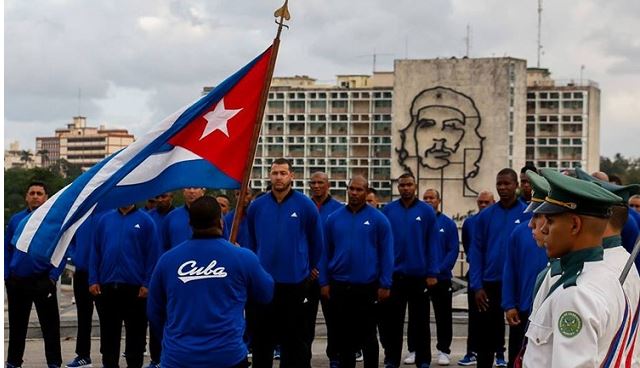 Otra vez un equipo nacional, oriental, de Granma, o como quiera que lo llameis, sale en busca de banderas perdidas, de orgullos nacionales envejecidos y de cuños para papeles que hablan de ranking mundiales