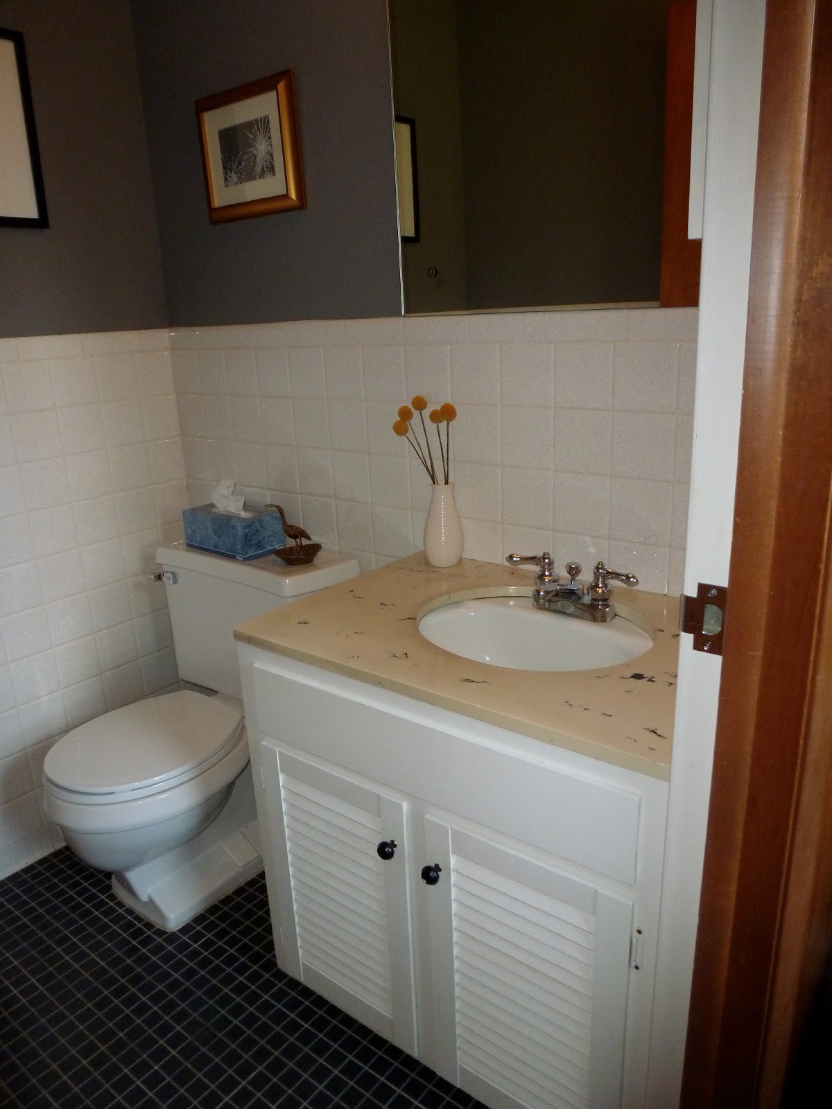 modchester: Easy, Inexpensive Powder Room Update