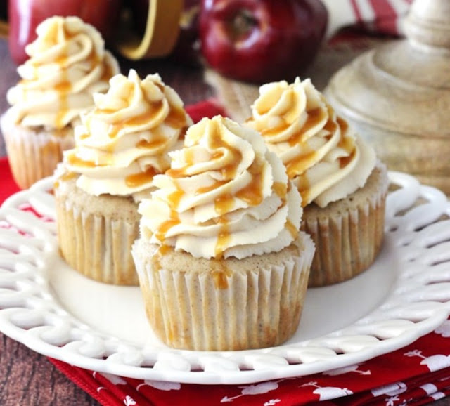Caramel Apple Cupcakes 