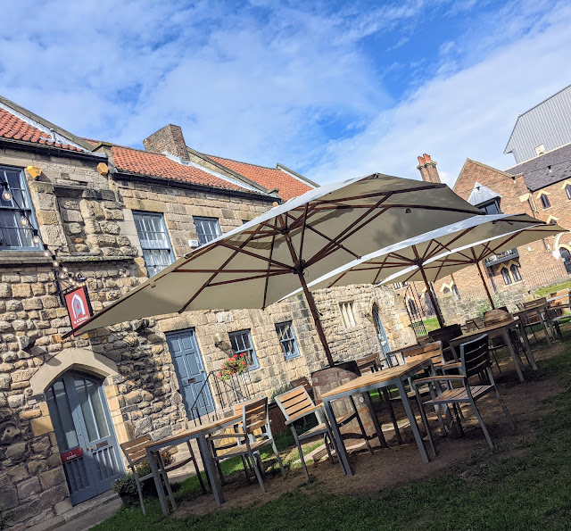 Blackfriars Newcastle - Set Lunch Menu Review  - Outdoor Courtyard