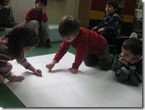σώμα από χαρτί και χρώματα (2)