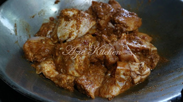 Gulai Ayam Kelantan Untuk Nasi Berlauk - Resepi Sheila Rusly