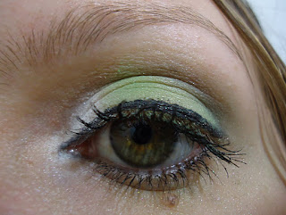 Make maquiagem verde e branco