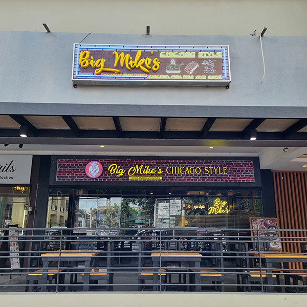 Big Mike's Chicago Style Food facade
