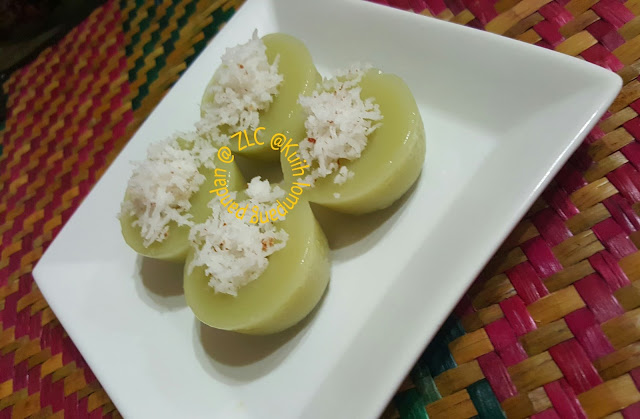 ZULFAZA LOVES COOKING: Kuih lompang pandan