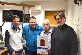 Im Selbstfahrerstudio von Radio Ennepe Ruhr entstand das Foto mit (von links) Andreas Wiese, Marek Schirmer, Michael Winkler und Christian Lukas. (Foto: Peter Dziadek)