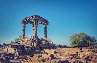 hindola toran