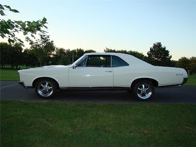 Autos Américaines Blog: Muscle cars légendaires, 1967 Pontiac GTO