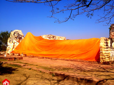 Reclining Buddha