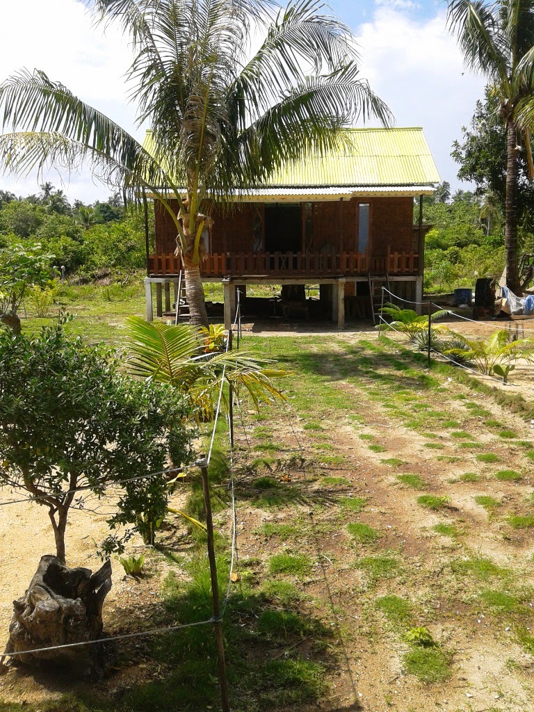 Wisma kecil yang ada di pantai Timo, Kemujan, Karimunjawa