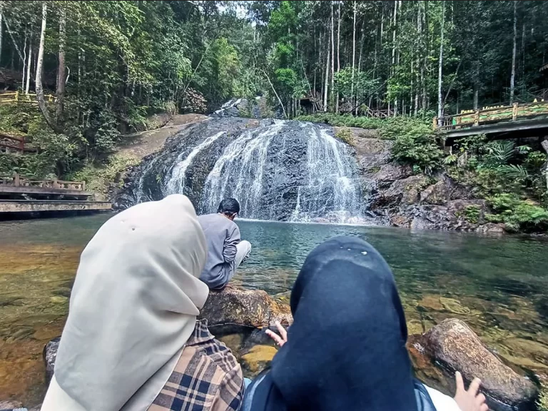 Wisata Air Terjun Singapura Keindahan Alam Tropis yang Menyegarkan