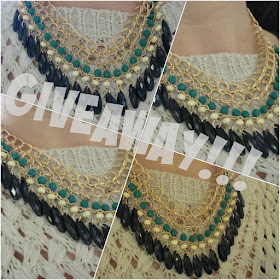 Giveaway statement necklace