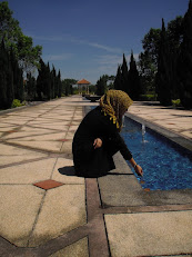 tangan hanya mampu menulis gambar menceritakan segalanya