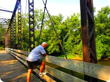 24-paul-on-bridge