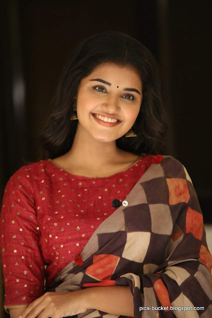 Actress Anupama Parameswaran hd images