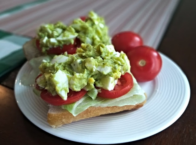 Skinny Avocado Egg Salad recipe (without fresh avocados)