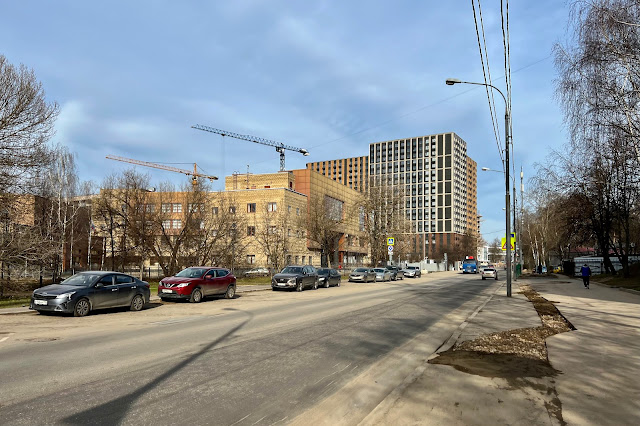 Михалковская улица, колледж Московского транспорта, строящийся жилой комплекс «Михалковский»