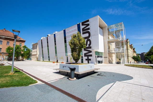 Museo di arte contemporanea +MSUM- Metelkova-Lubiana