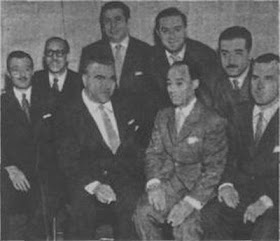 Los Astros del Tango(De izquierda a derecha) Rafael del Bagno, Mario Lalli, Enrique Francini, Julio Ahumada, Jaime Gosis,Elvino Vardaro, Galván y José Luis Bragato.