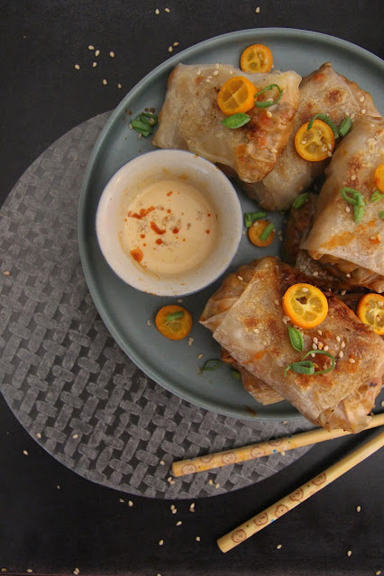 Cuillère et saladier : Dumpling de feuilles de riz aux légumes et tofu vegan