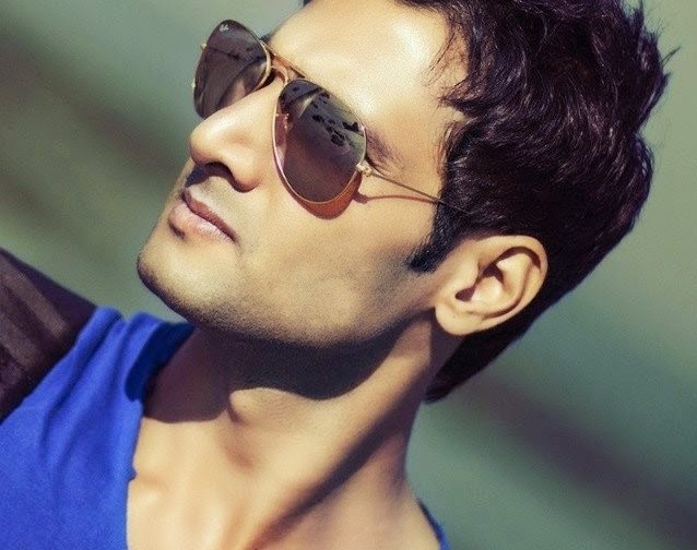 Foto Aham SHarma