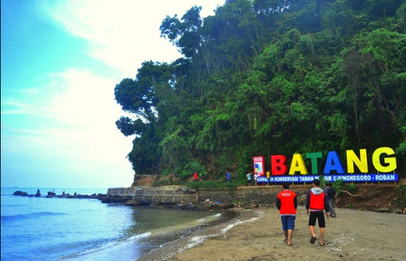 Pantai Ujung Negoro