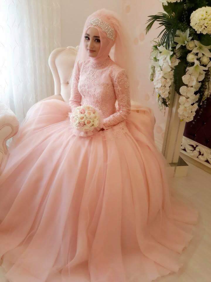 20 Rekaan Baju Pengantin Orang Arab Yang Kembang Habis 