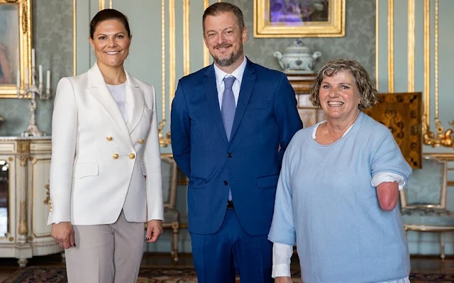 Crown Princess Victoria wore a white cross blazer by The Extreme Collection London. Asa Llinares and Bo Sköld