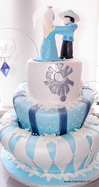 Here another beauty Mexican Wedding Cakes This idea come from winter season