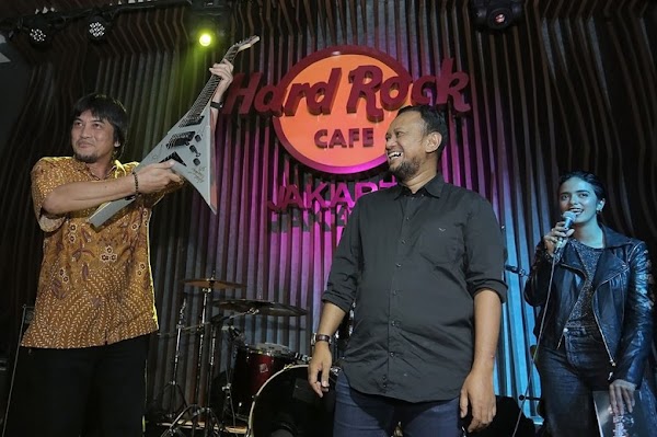 Dilelang untuk Korban Gempa Palu, Gitar Megadeth Laku Rp 150 Juta