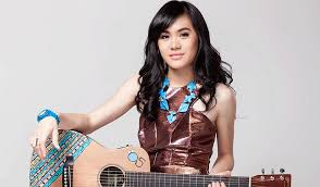 Sheryl Shenafia 