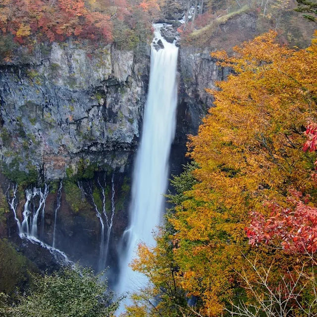 華厳の滝